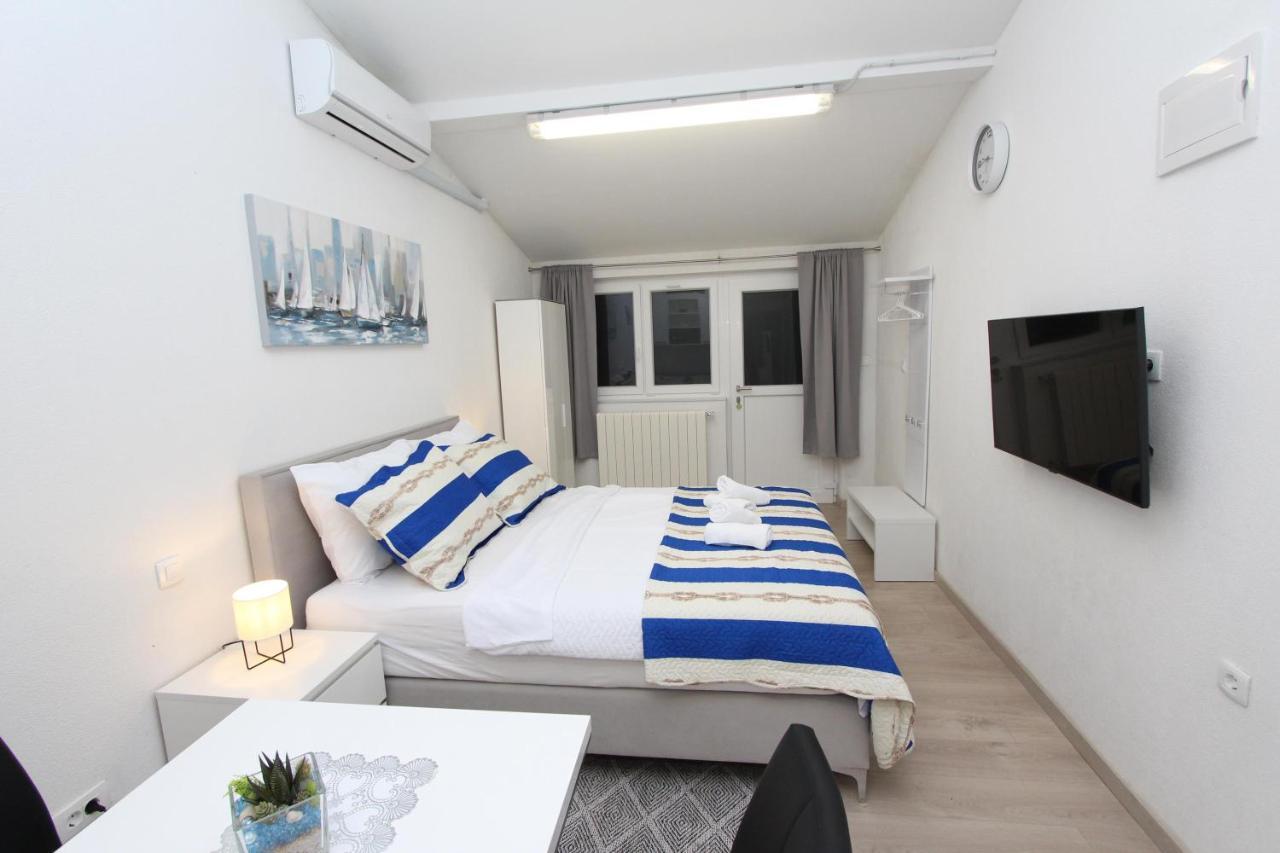 Sunny Apartment *